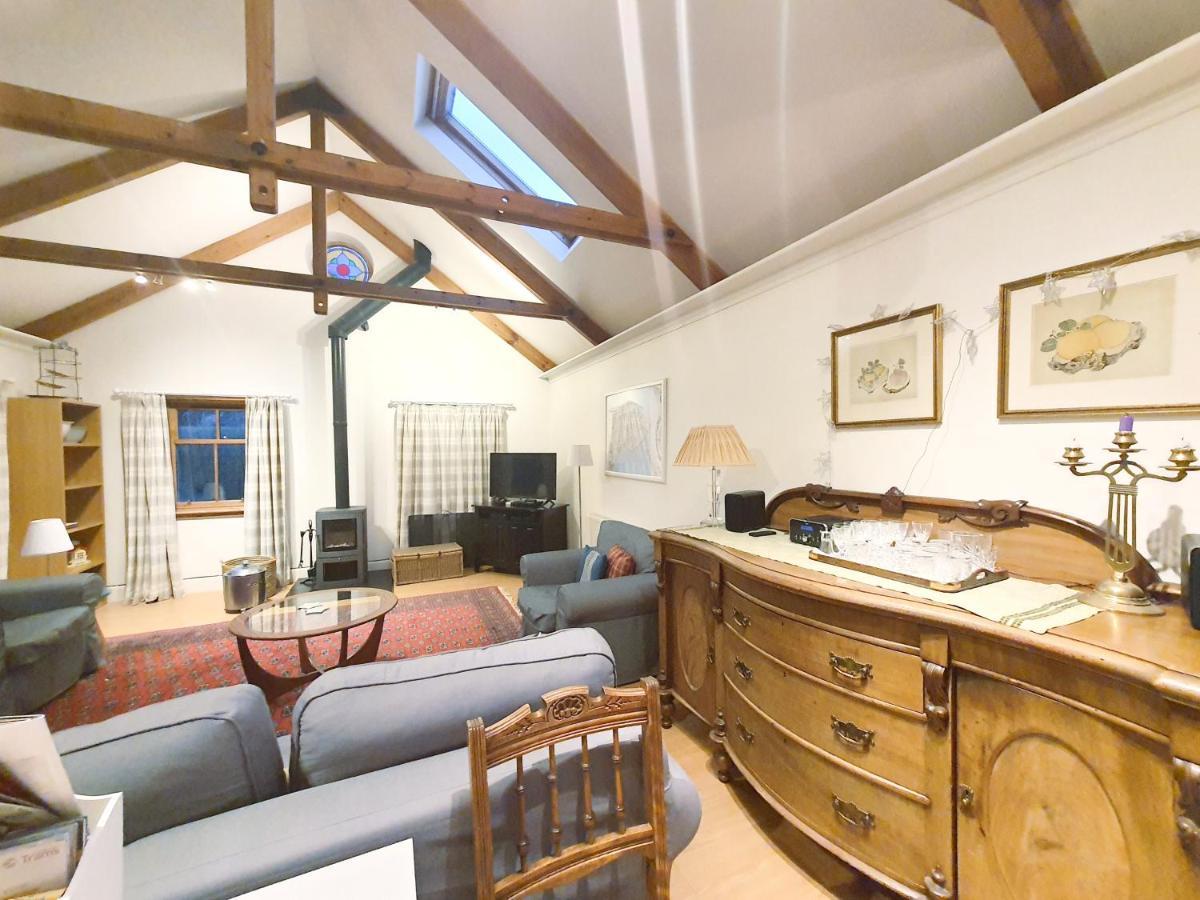 Edinburgh 2-Bedroom Cottage With Parking - Ground Floor エクステリア 写真