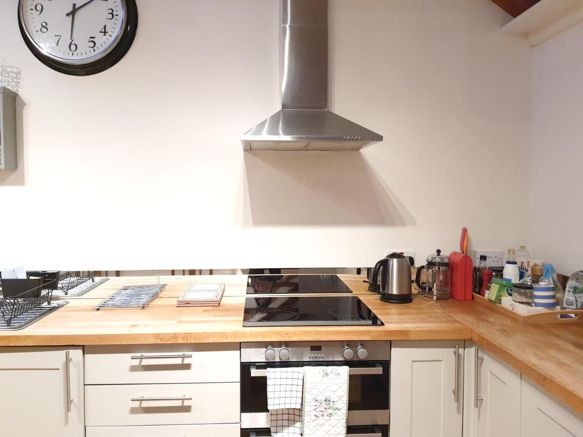 Edinburgh 2-Bedroom Cottage With Parking - Ground Floor エクステリア 写真