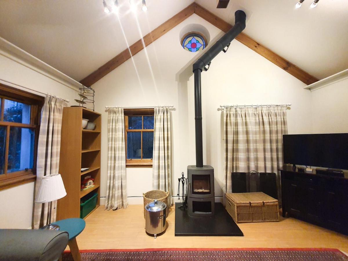 Edinburgh 2-Bedroom Cottage With Parking - Ground Floor エクステリア 写真