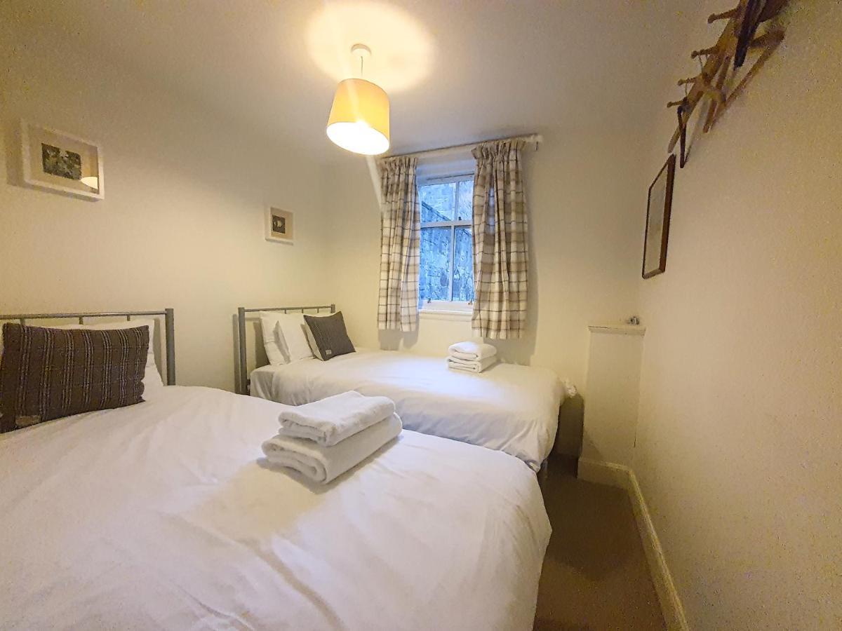 Edinburgh 2-Bedroom Cottage With Parking - Ground Floor エクステリア 写真