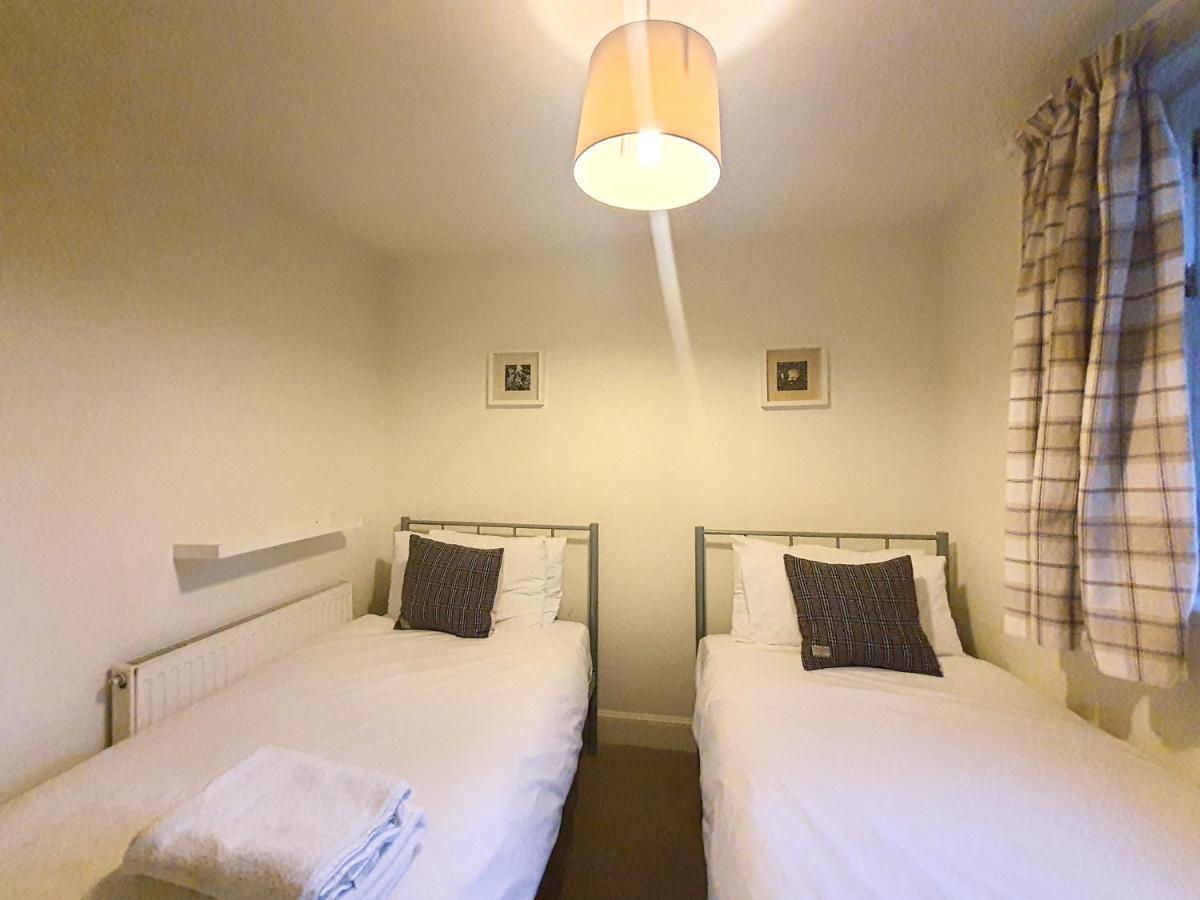 Edinburgh 2-Bedroom Cottage With Parking - Ground Floor エクステリア 写真